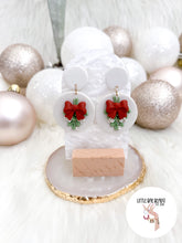Load image into Gallery viewer, Mistletoe clay dangles